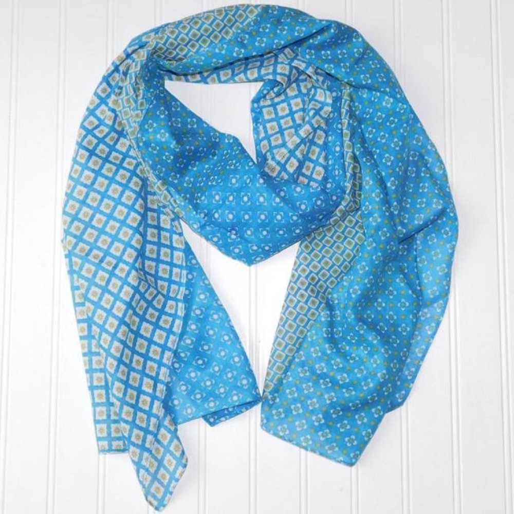 Chloe Geo Floral Scarf